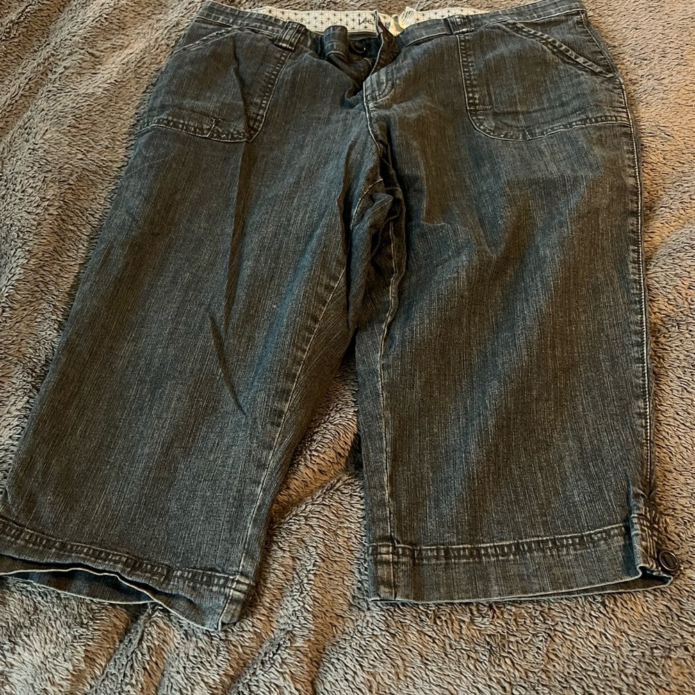 Lee Comfort Waistband Crop Jeans - Size 18W